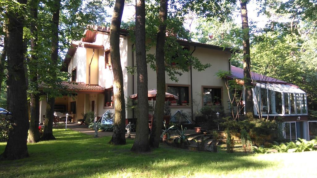 Villa Podkowa Podkowa Leśna Exterior foto